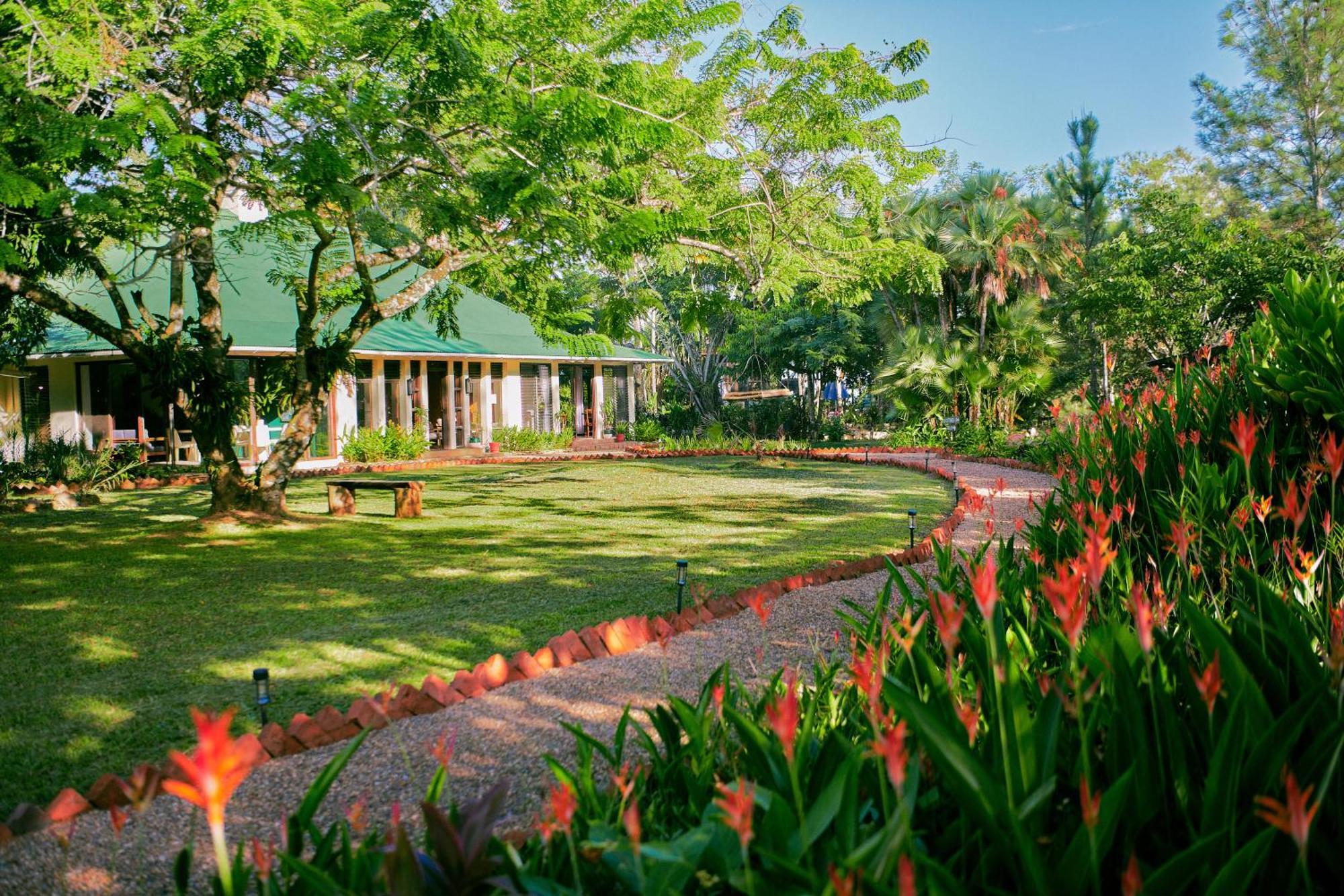 Hidden Valley Wilderness Lodge Blancaneaux Exterior photo