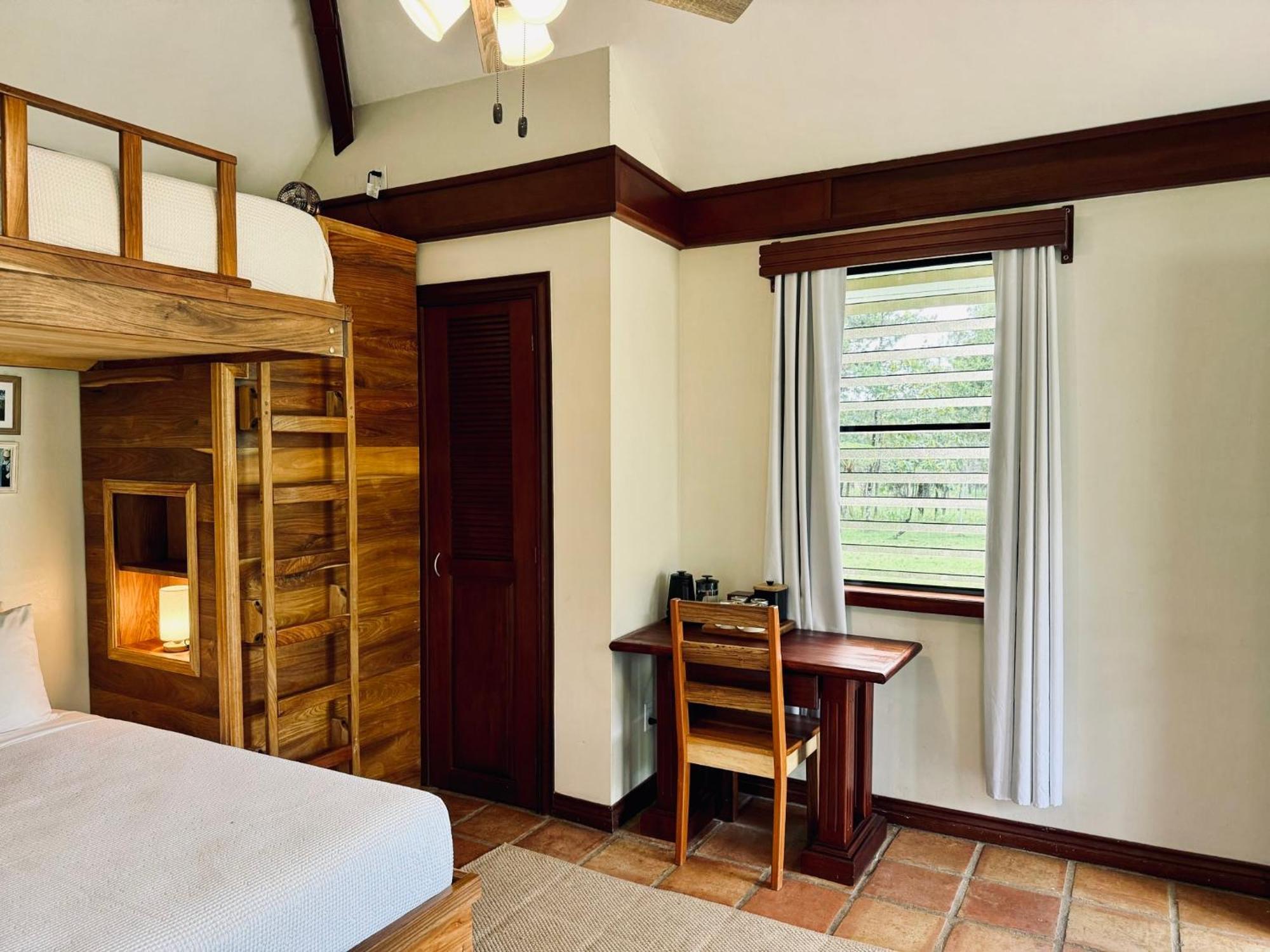 Hidden Valley Wilderness Lodge Blancaneaux Exterior photo
